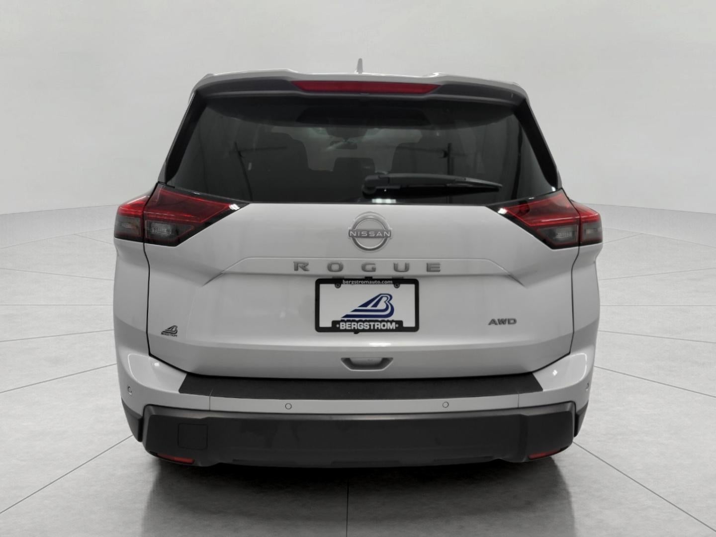 2025 Nissan Rogue AWD SV