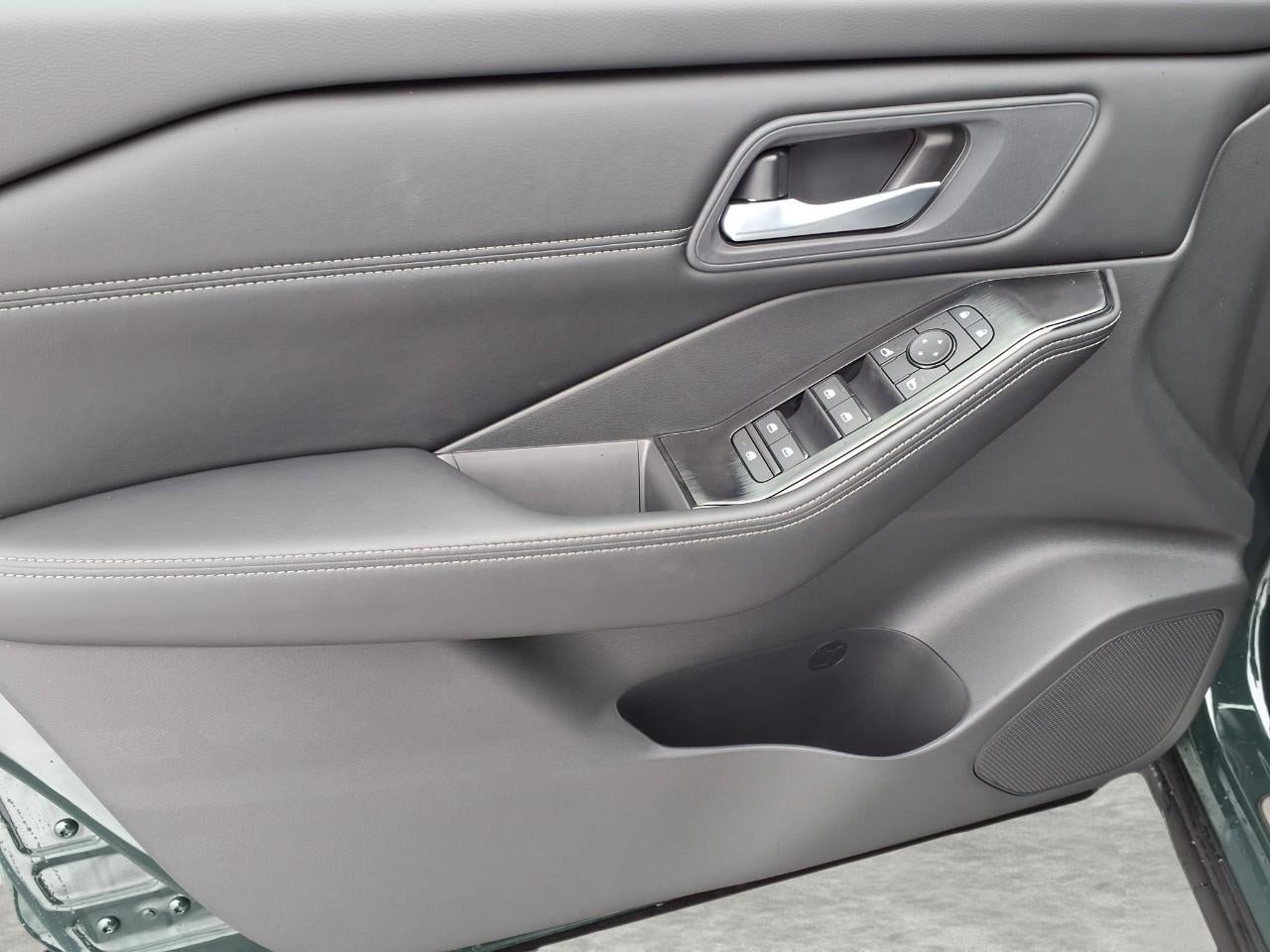 2026 Nissan Rogue 2026.5 AWD Dark Armor