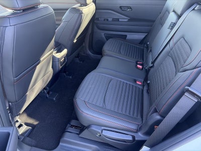 2026 Nissan Pathfinder SV 4WD