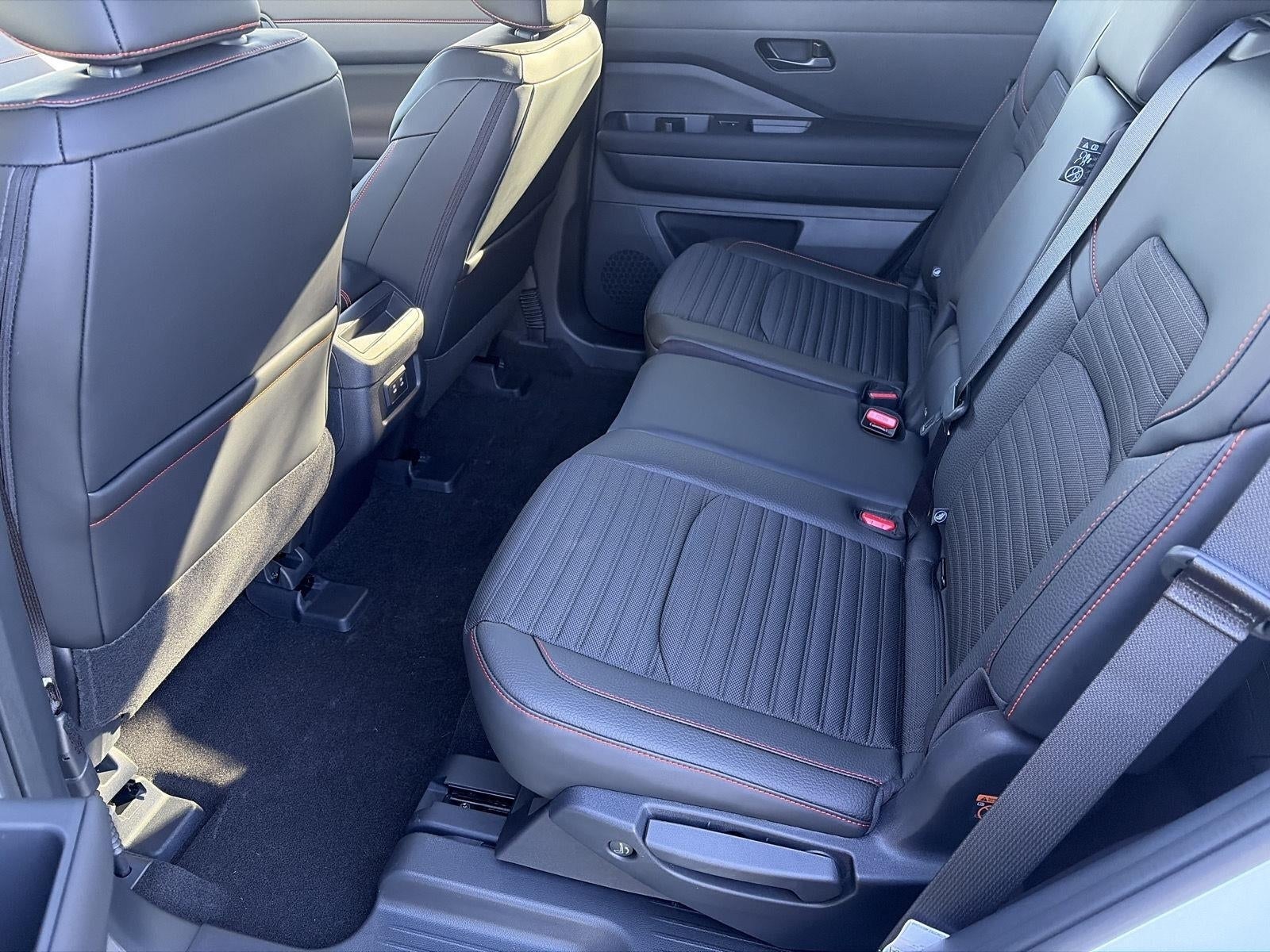 2026 Nissan Pathfinder SV 4WD