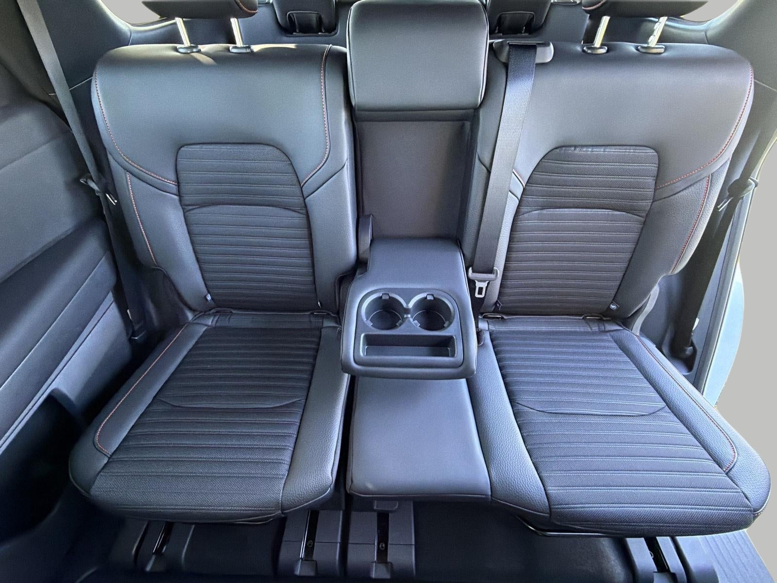 2026 Nissan Pathfinder SV 4WD