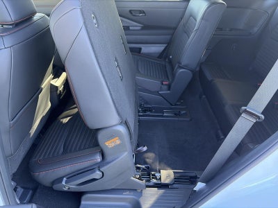 2026 Nissan Pathfinder SV 4WD