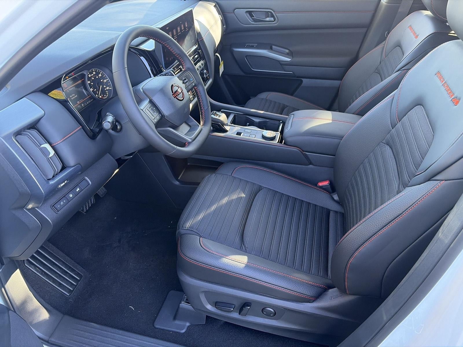 2026 Nissan Pathfinder SV 4WD