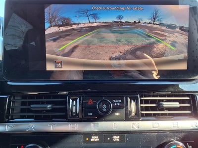 2026 Nissan Pathfinder SV