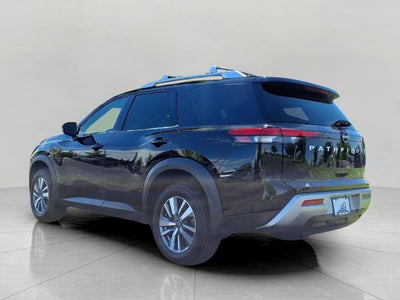 2025 Nissan Pathfinder SL 4WD