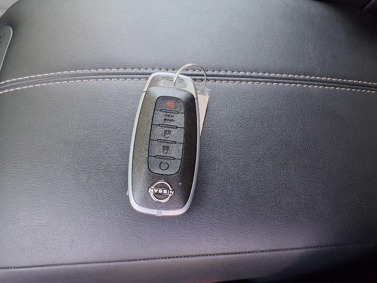 2025 Nissan Pathfinder SL 4WD