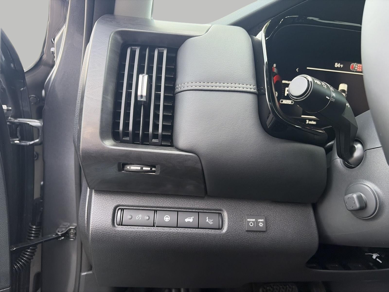 2026 Nissan Pathfinder Platinum 4WD