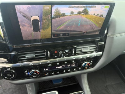 2026 Nissan Pathfinder Platinum 4WD