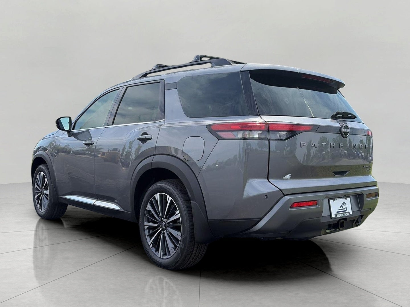2026 Nissan Pathfinder Platinum 4WD