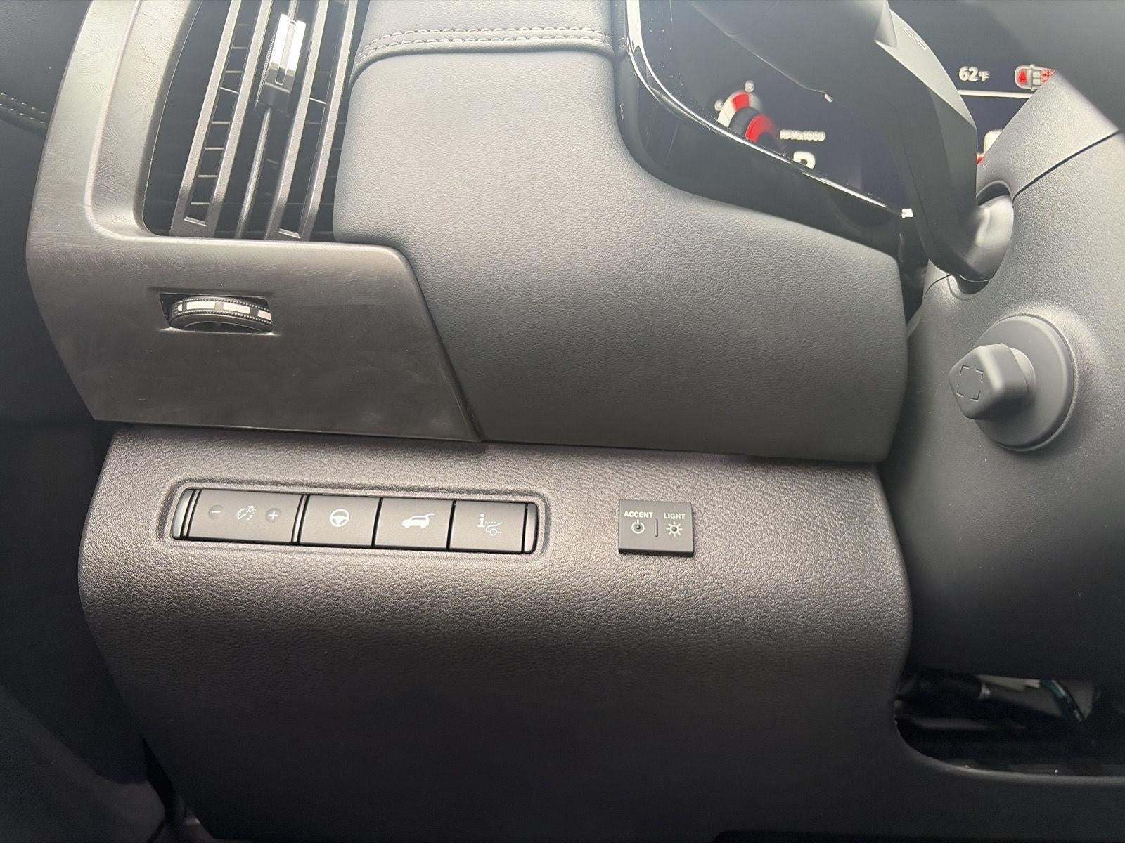 2026 Nissan Pathfinder Platinum 4WD