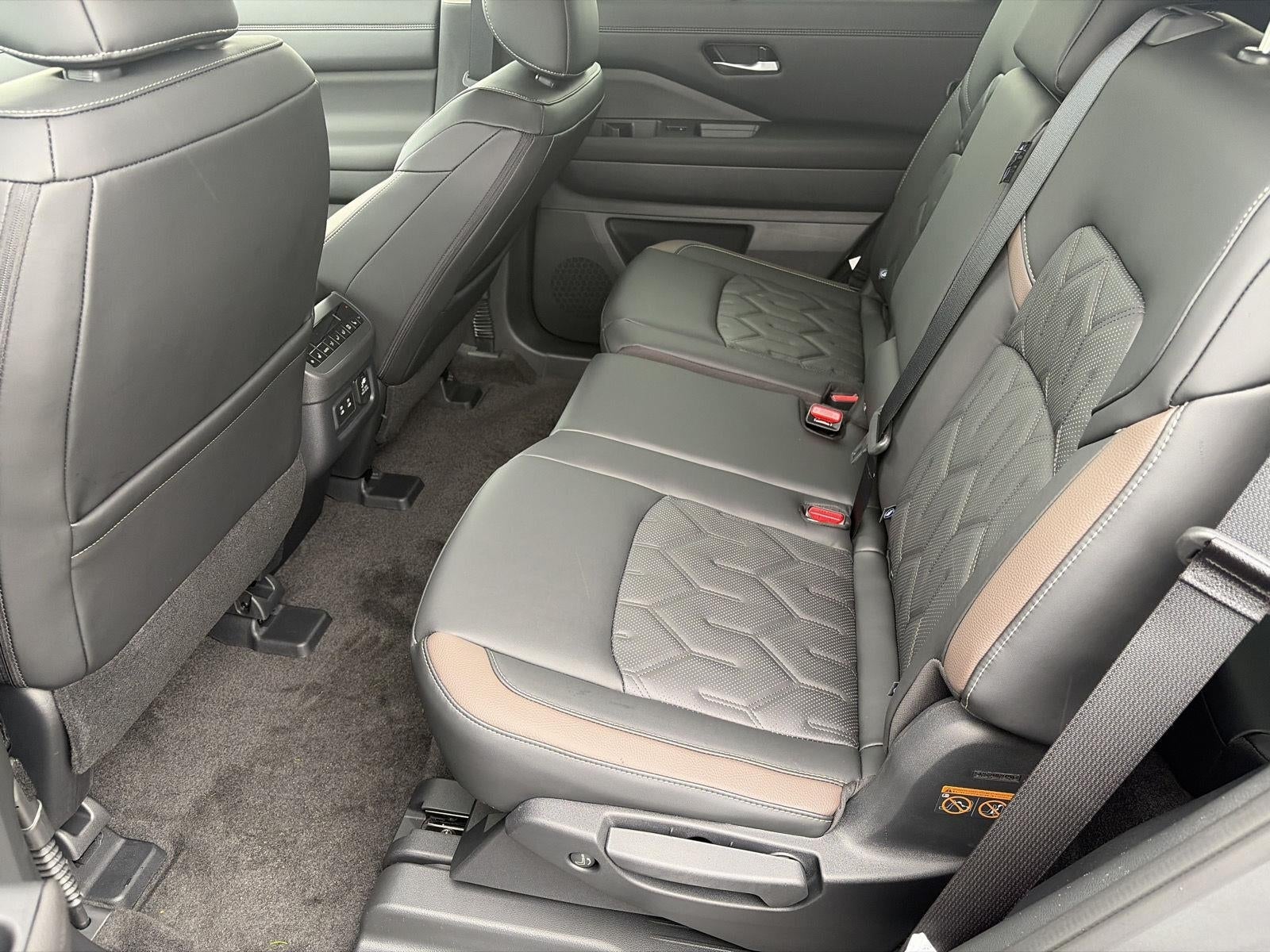 2026 Nissan Pathfinder Platinum 4WD