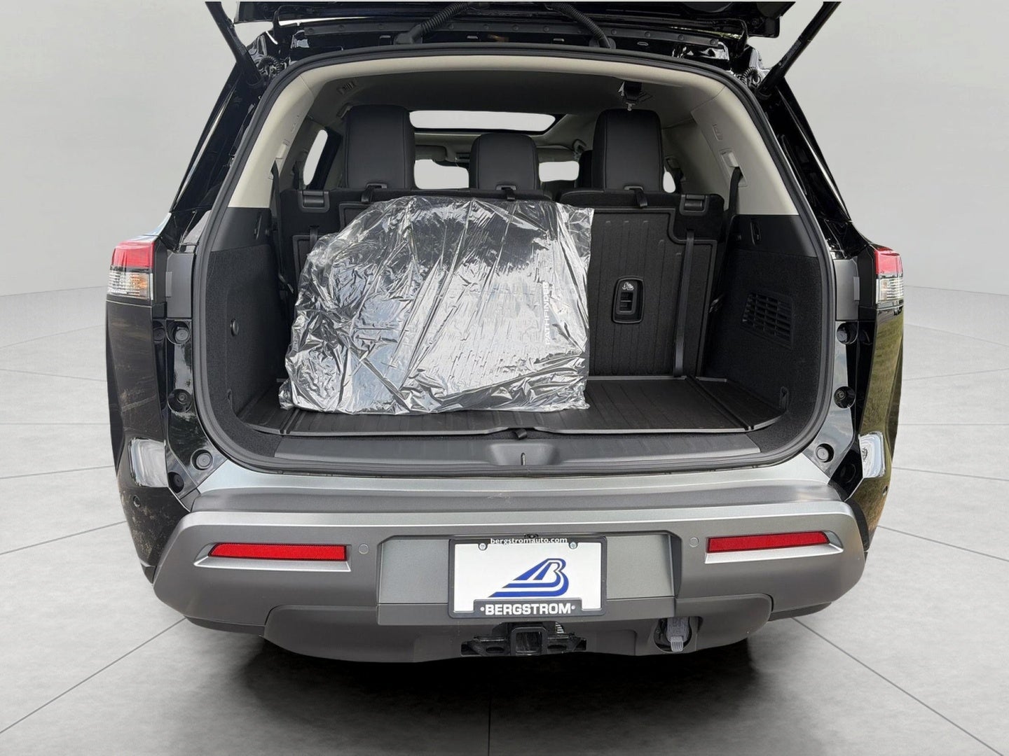 2026 Nissan Pathfinder Platinum 4WD