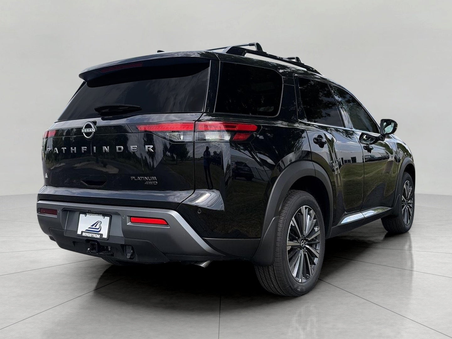 2026 Nissan Pathfinder Platinum 4WD