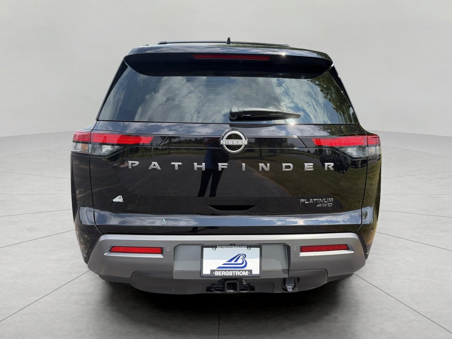 2026 Nissan Pathfinder Platinum 4WD