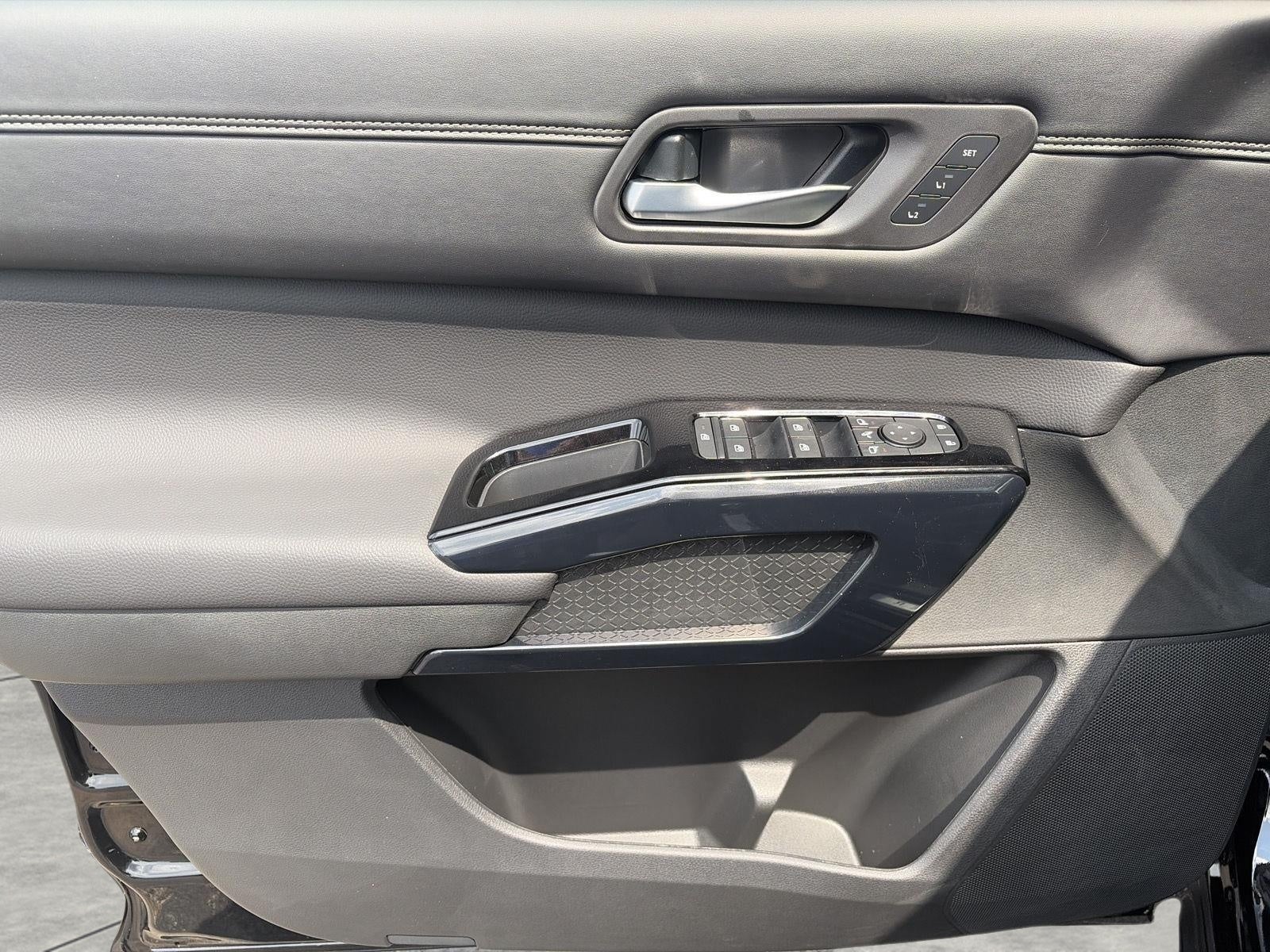 2026 Nissan Pathfinder Platinum 4WD