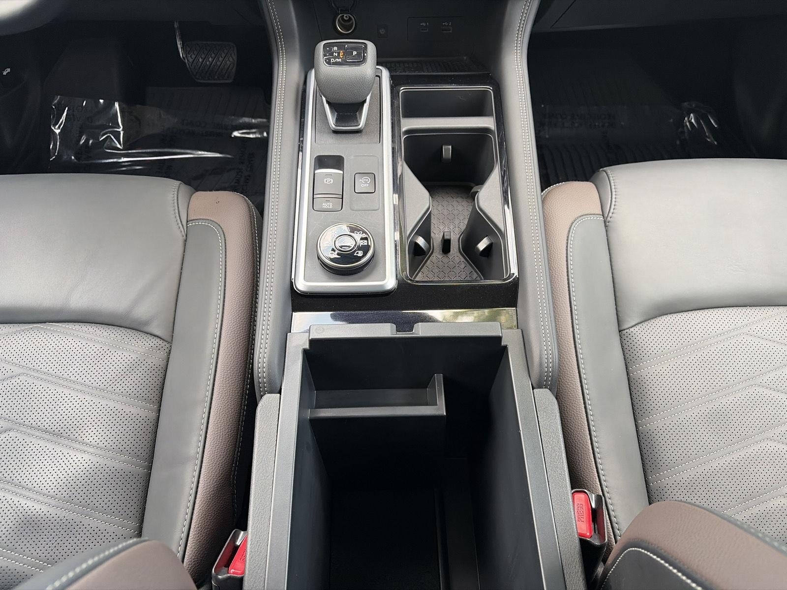 2025 Nissan Pathfinder Platinum 4WD
