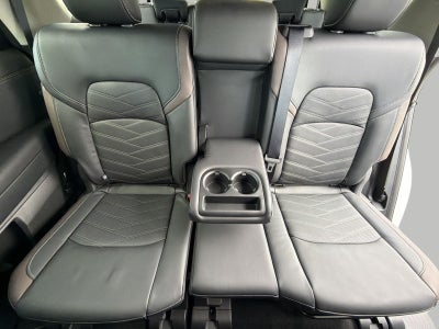 2025 Nissan Pathfinder Platinum 4WD