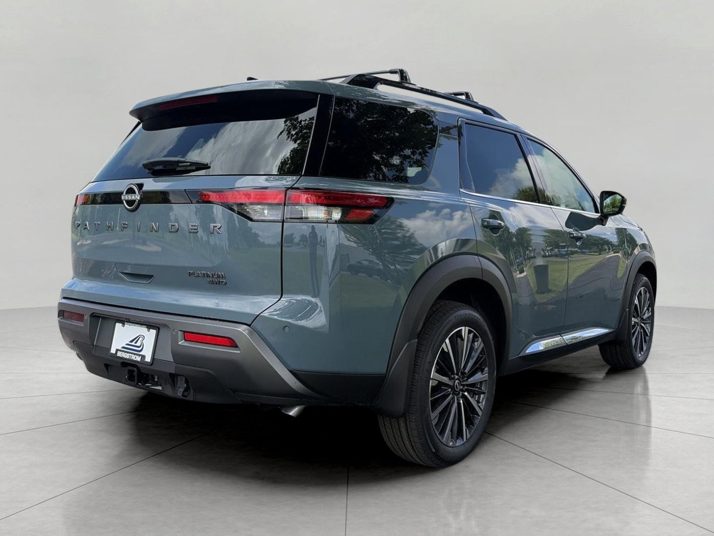 2026 Nissan Pathfinder Platinum 4WD