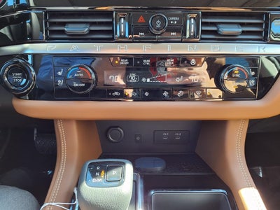 2026 Nissan Pathfinder Platinum 4WD