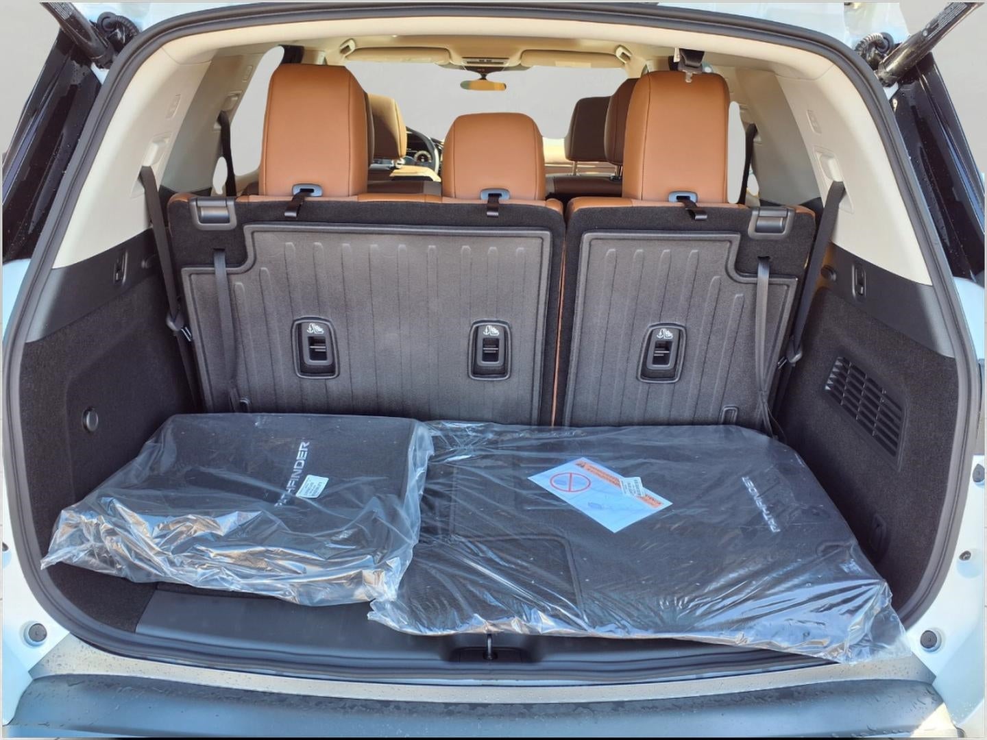 2026 Nissan Pathfinder Platinum 4WD