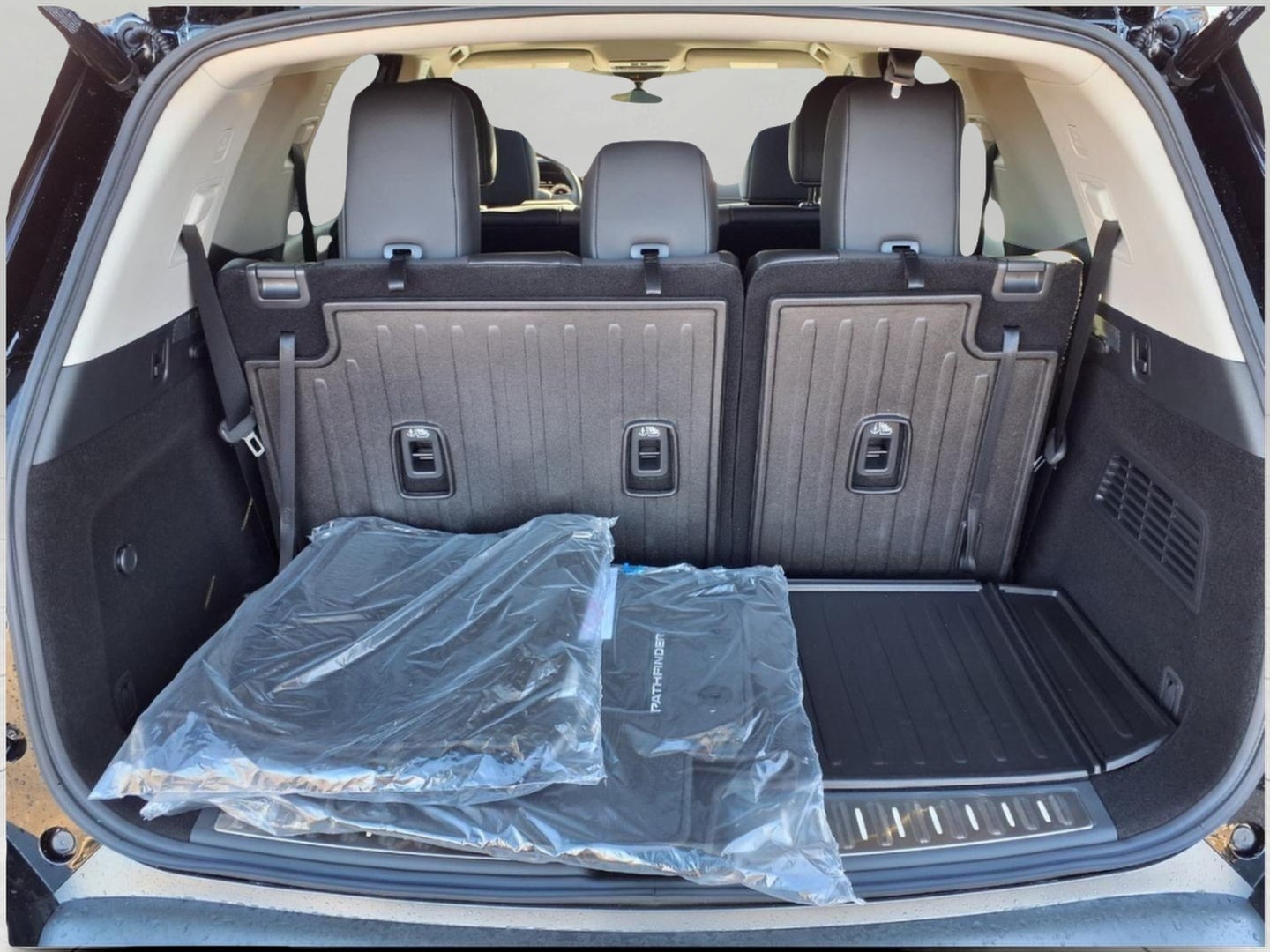 2026 Nissan Pathfinder Platinum 4WD