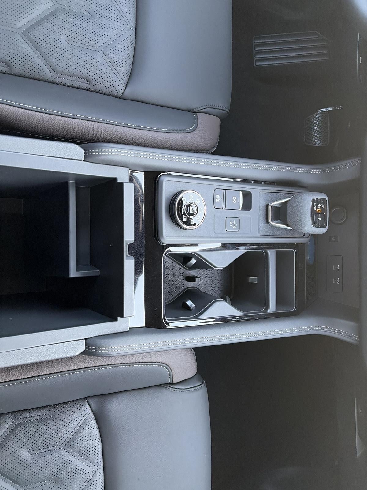 2026 Nissan Pathfinder Platinum 4WD
