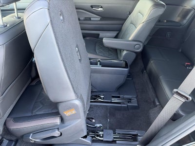 2026 Nissan Pathfinder Platinum 4WD