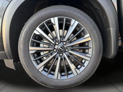 2026 Nissan Pathfinder Platinum 4WD
