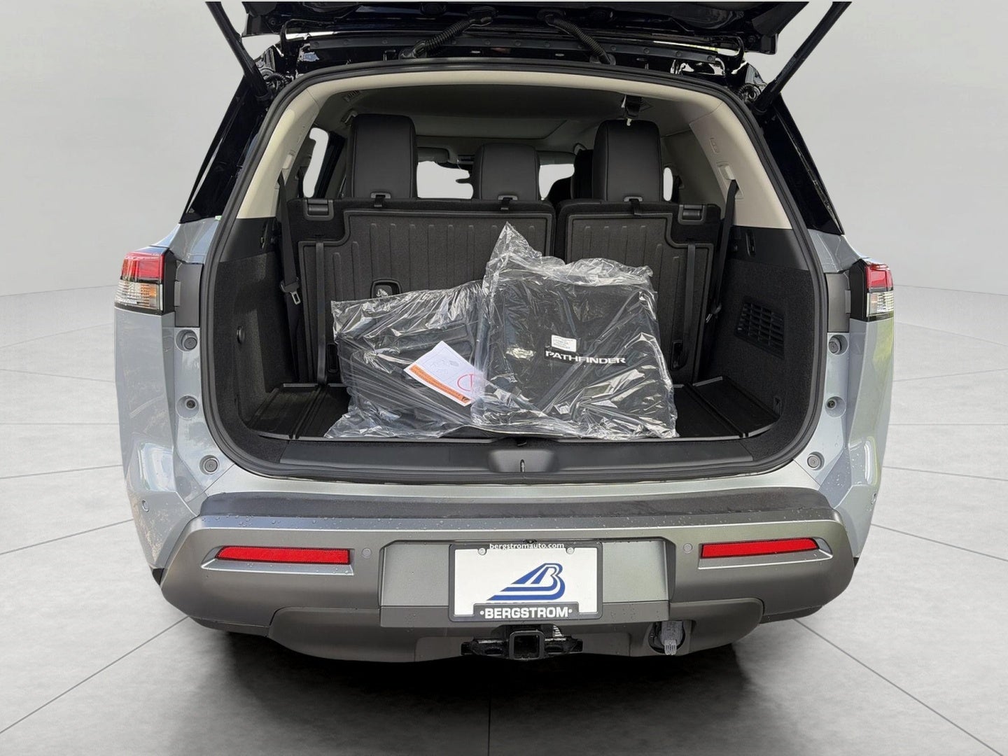 2026 Nissan Pathfinder Platinum 4WD