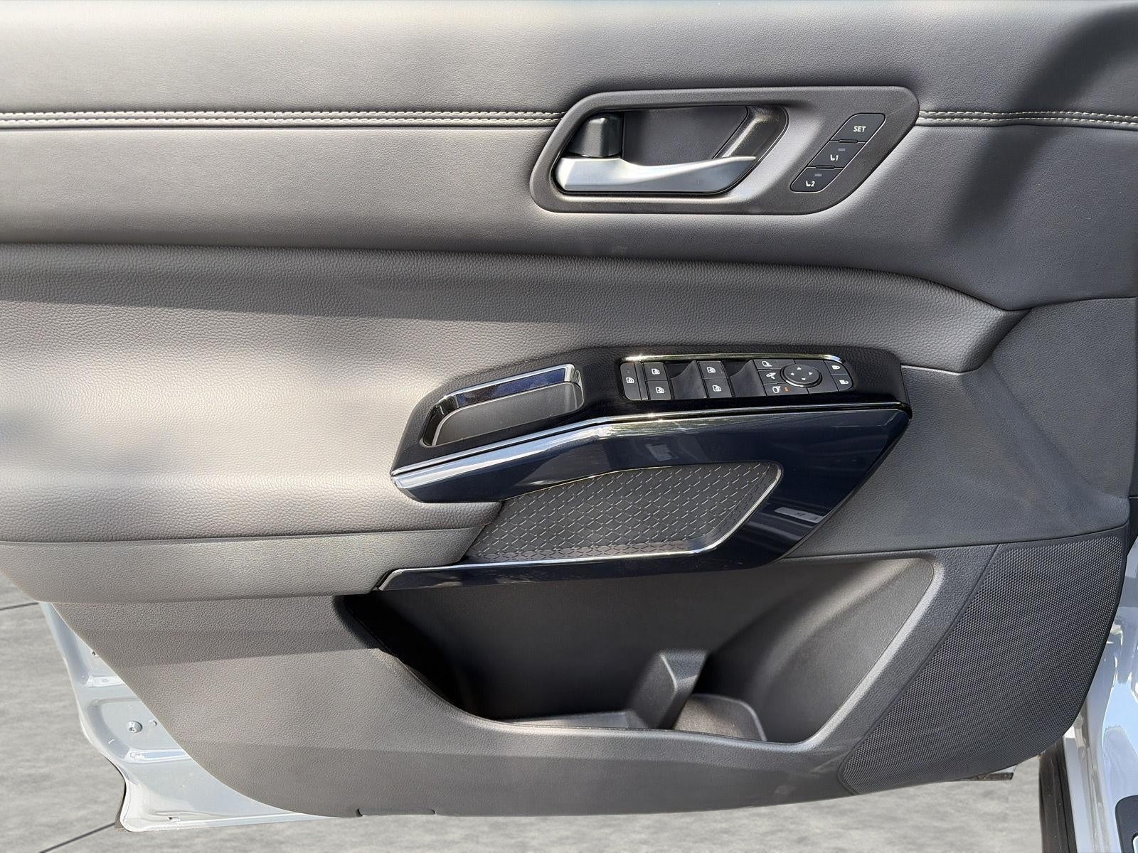 2026 Nissan Pathfinder Platinum 4WD