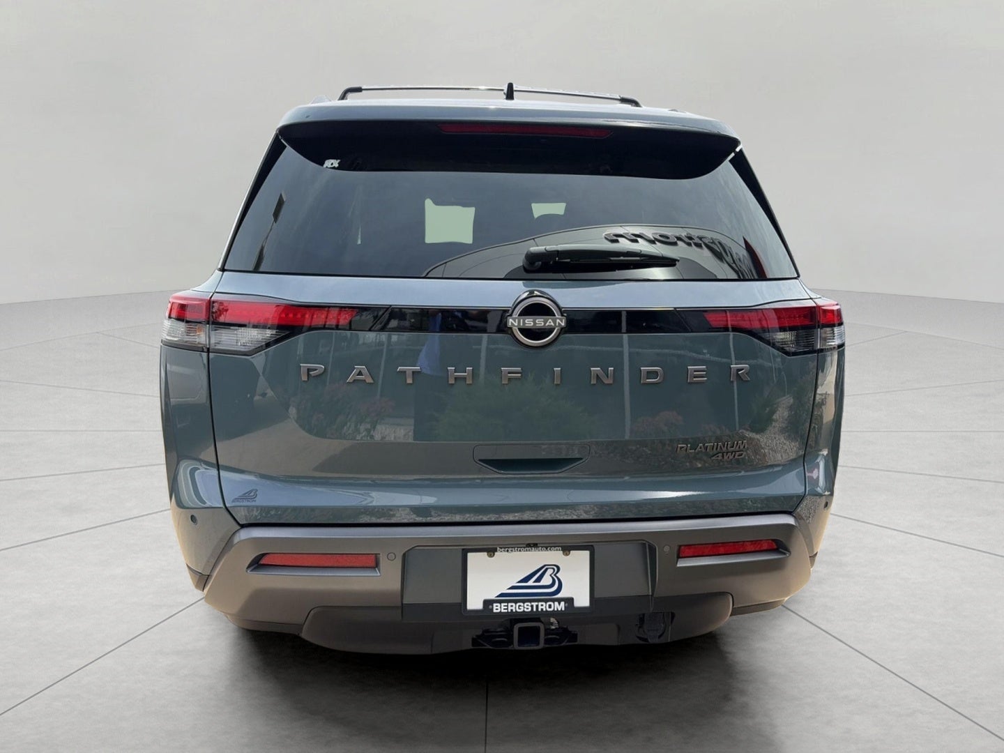 2026 Nissan Pathfinder Platinum 4WD