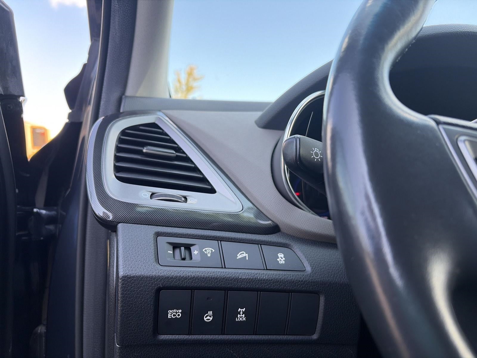 2013 Hyundai Santa Fe AWD 4dr 2.0T Sport