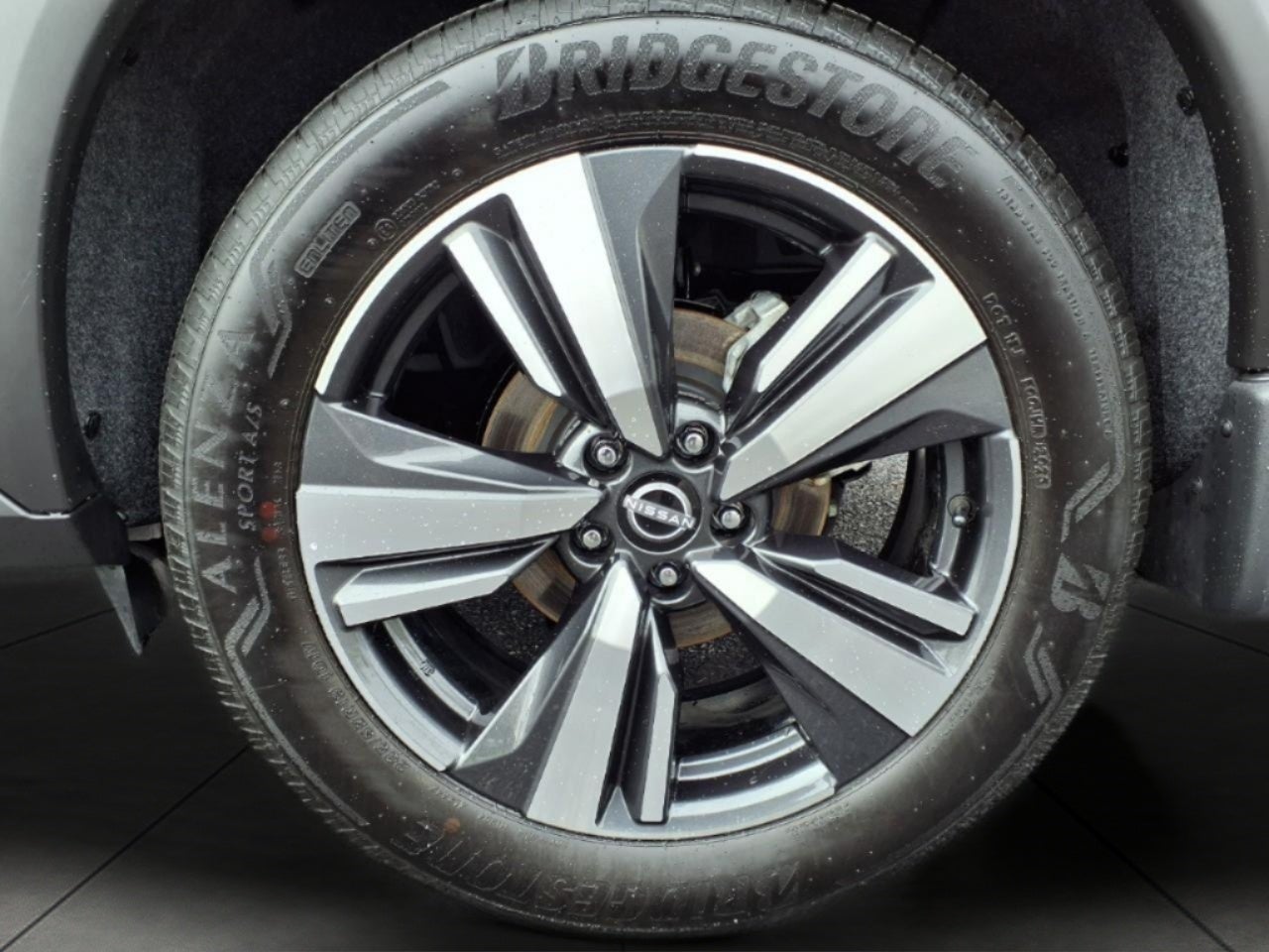 2025 Nissan Rogue AWD SL