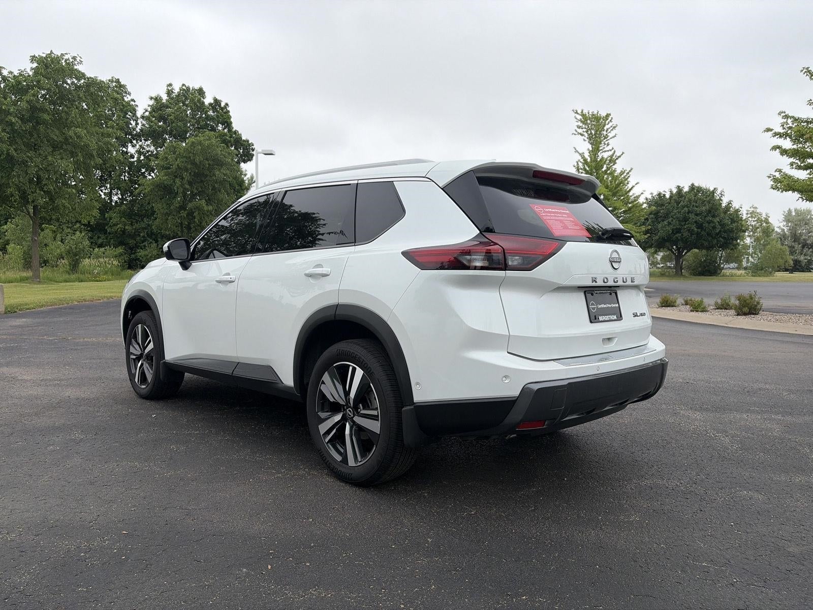 2025 Nissan Rogue AWD SL