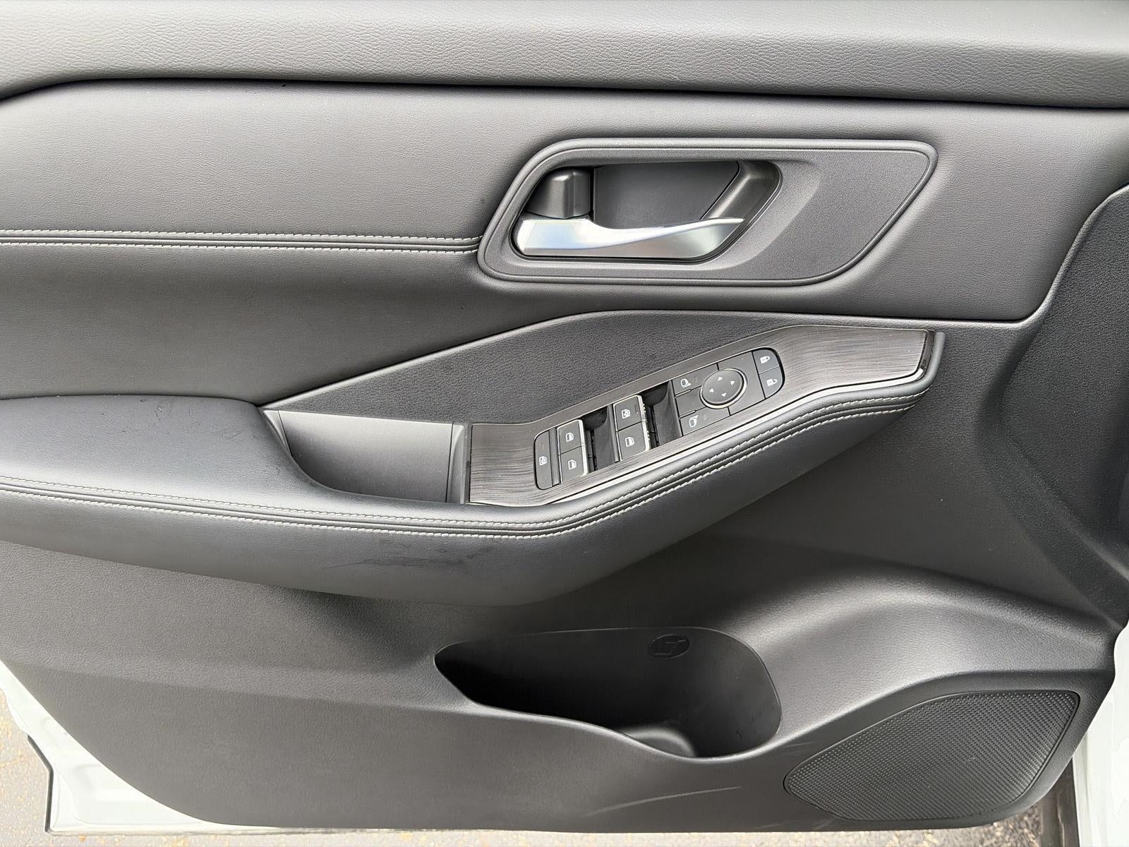 2025 Nissan Rogue AWD SL