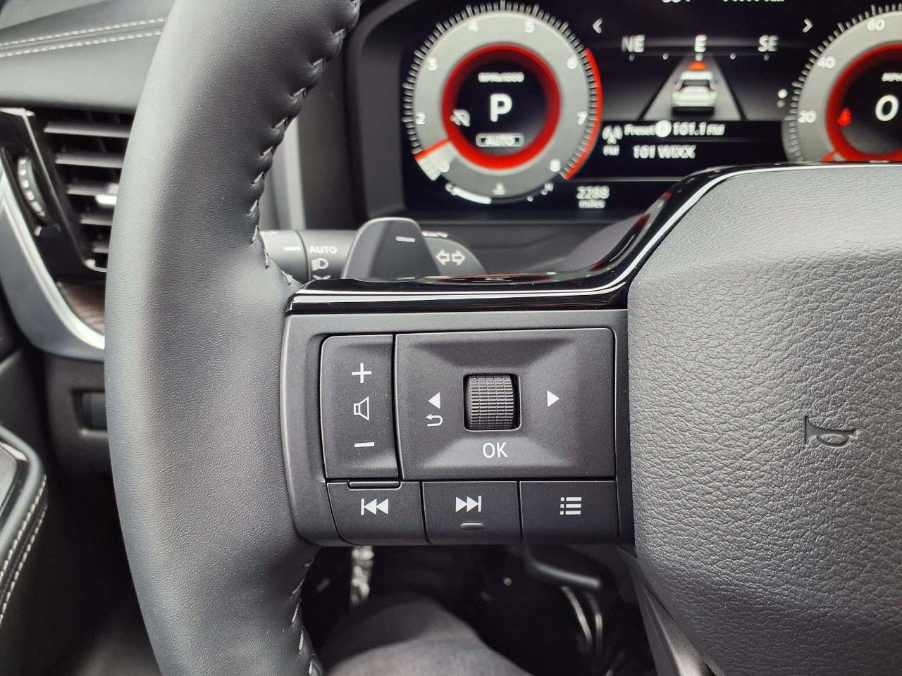 2025 Nissan Rogue AWD Platinum