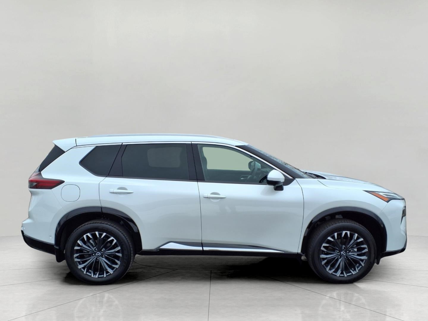 2025 Nissan Rogue AWD Platinum