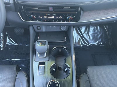2025 Nissan Rogue AWD Platinum