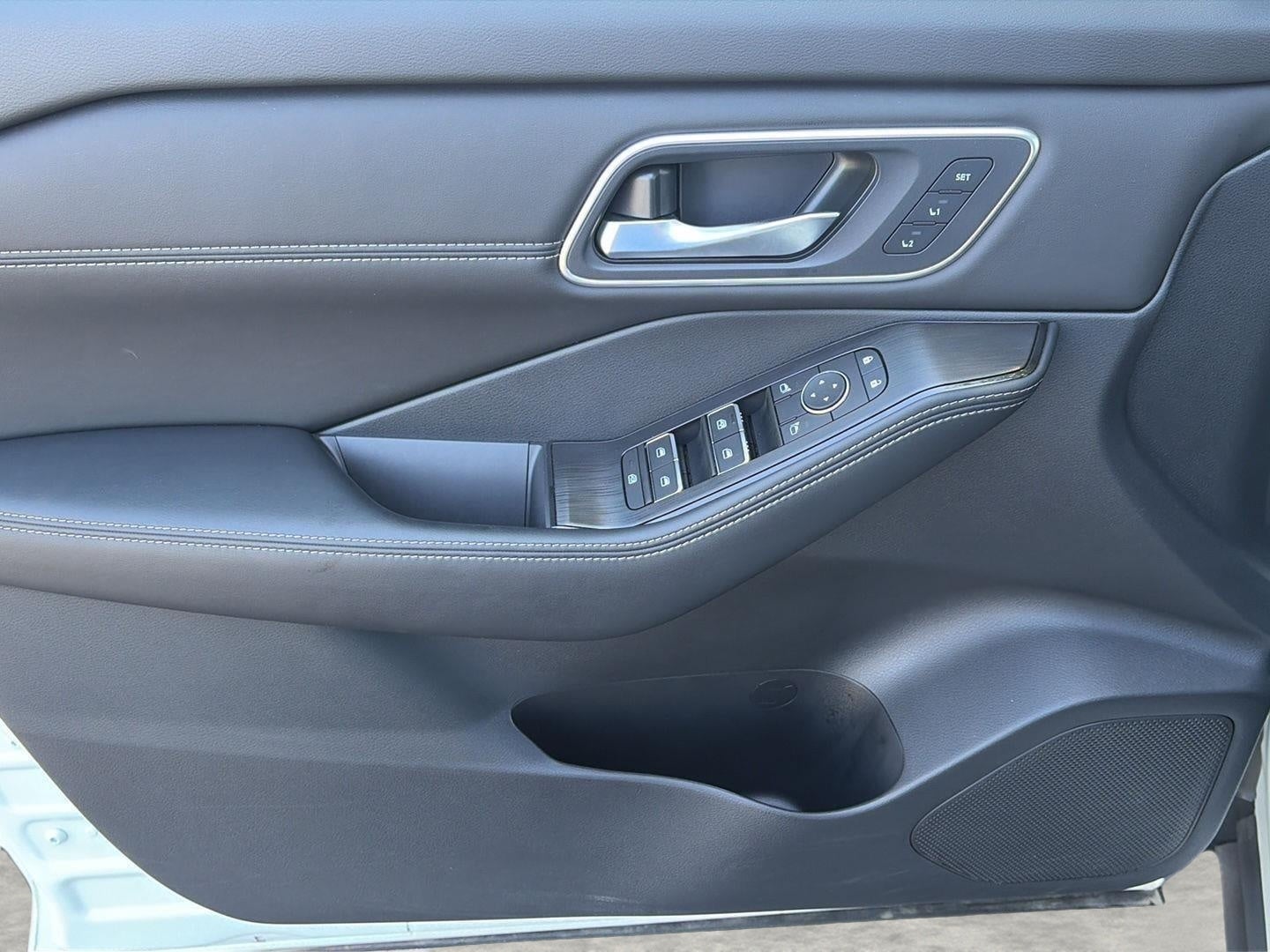 2025 Nissan Rogue AWD Platinum