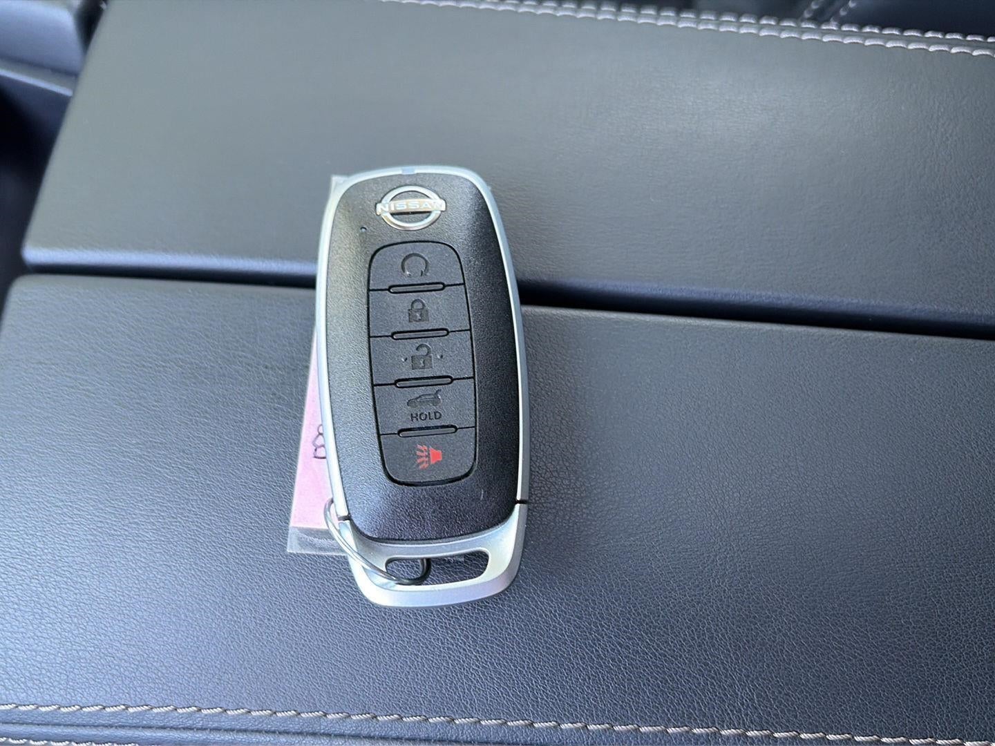 2025 Nissan Rogue AWD Platinum